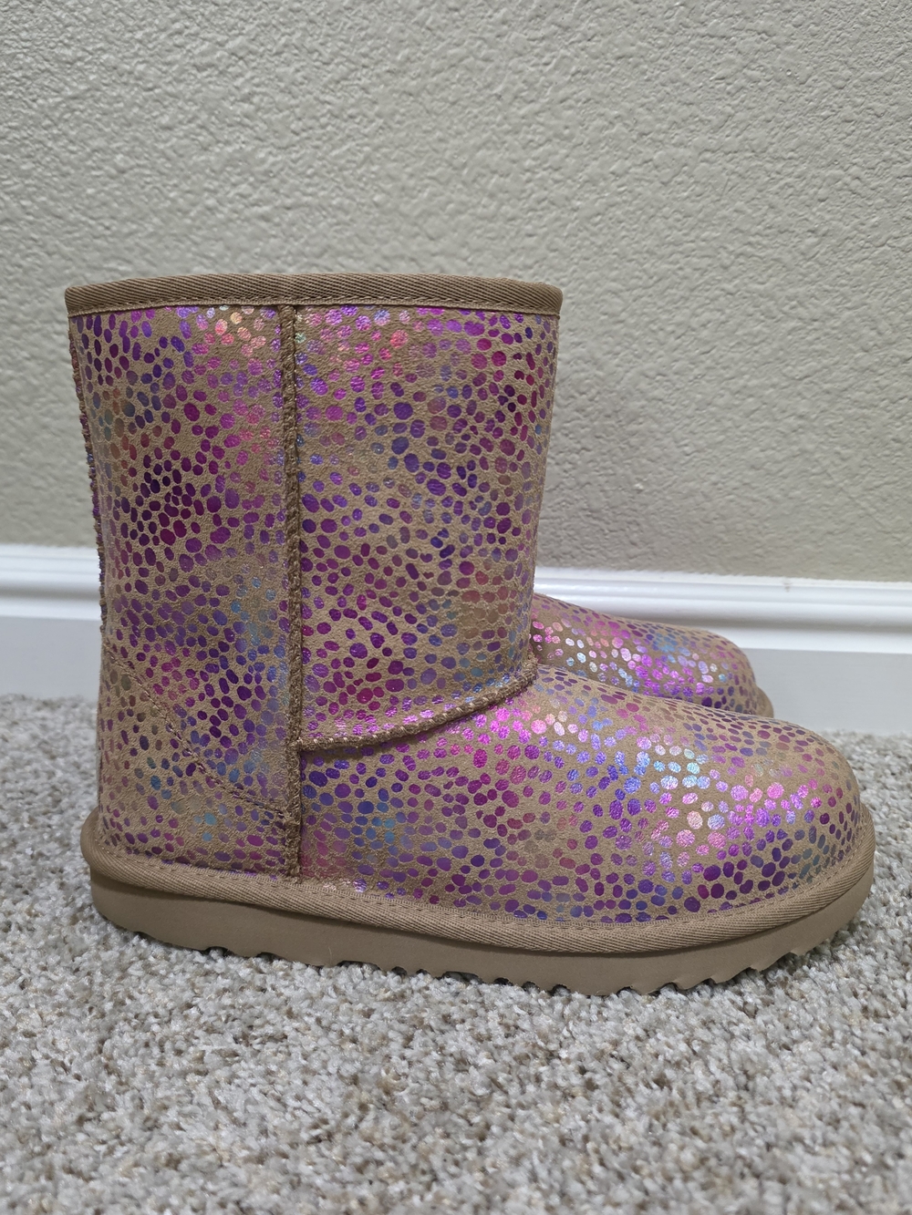 UGG Kids Classic II Spots boots in Chestnut Sparkle suede Size 6 - Picture 6 of 11